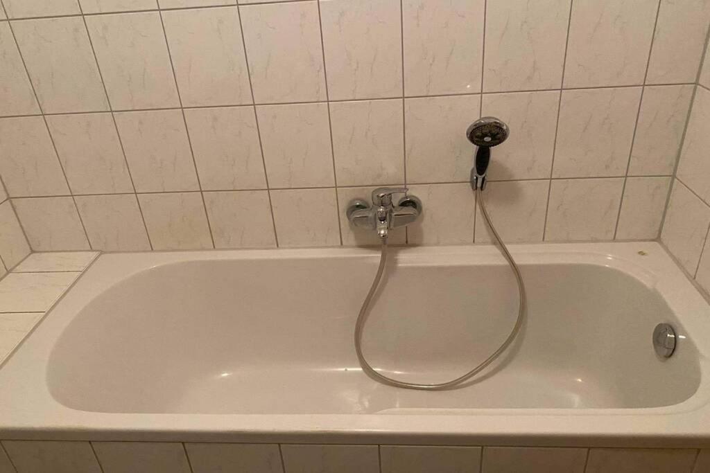 Beste Lage In Rostock: 2-Zimmerwohnung Mit Balkon Im 1.Og מראה חיצוני תמונה